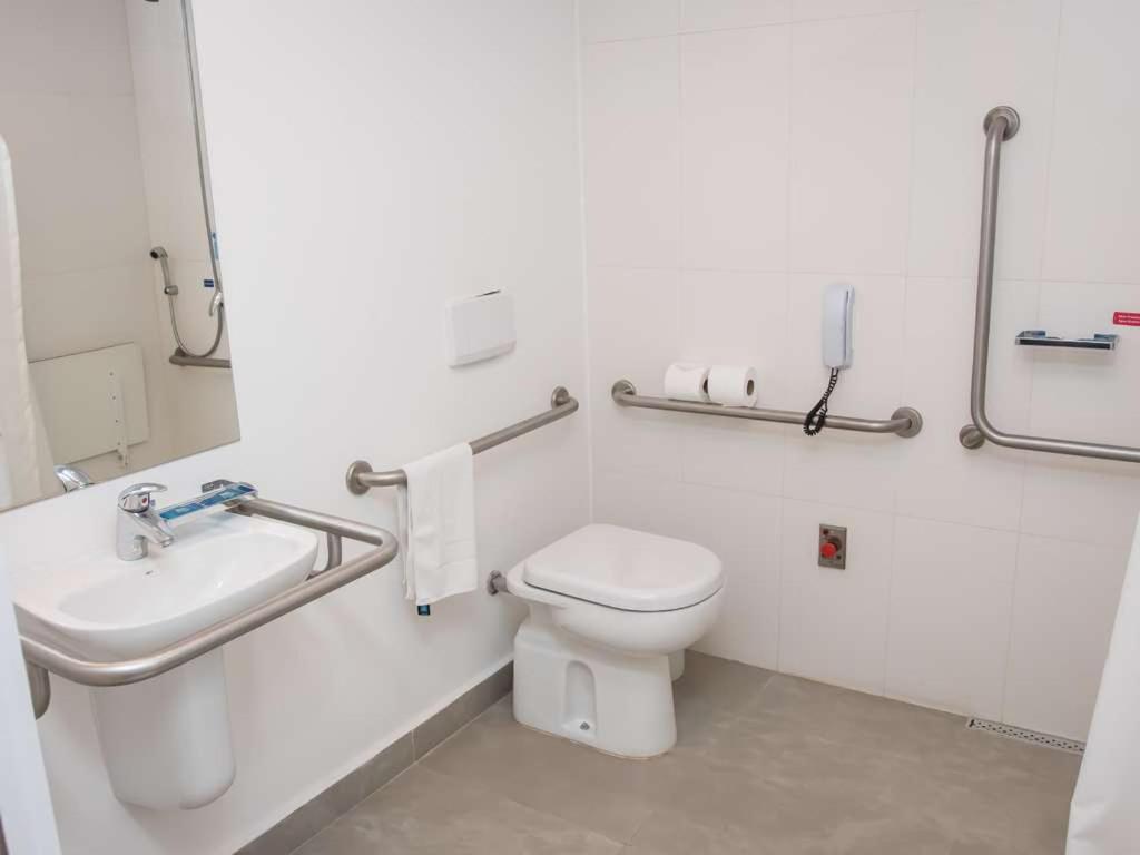 Ibis Budget Campinas Aquidaban Esterno foto